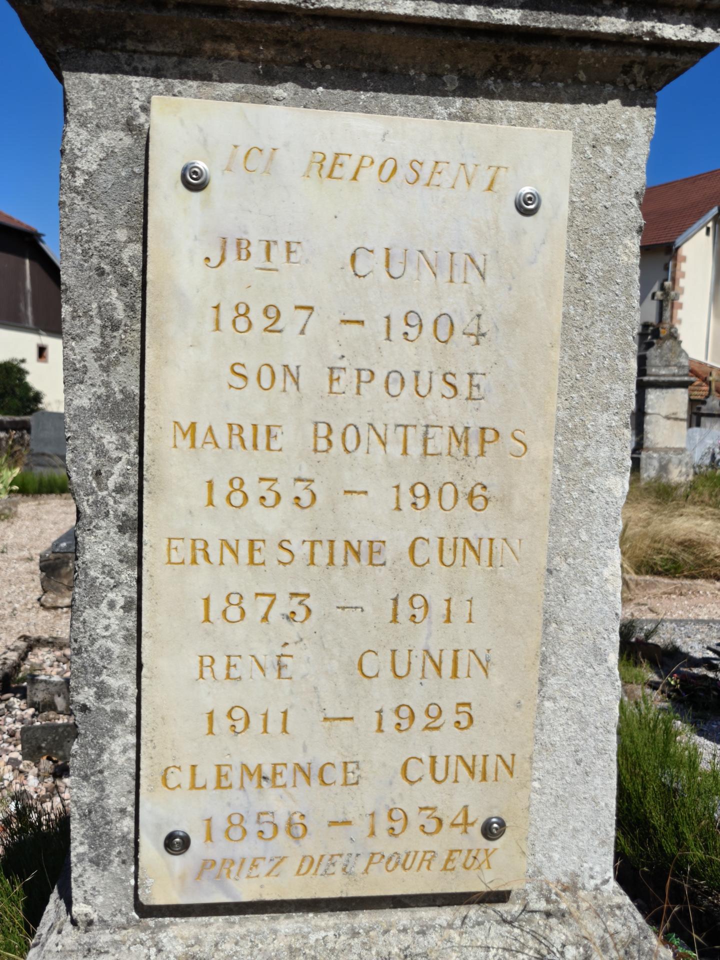 Tombe zoom